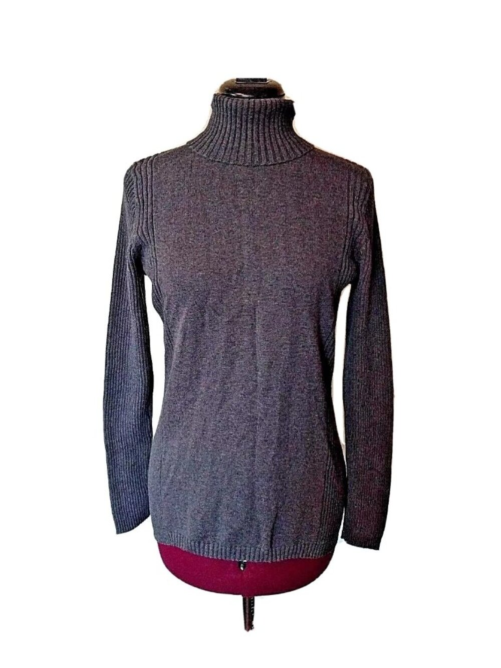 Leo & Nicole Gray Ribbed Turtleneck Sweater Women’s Size M Long Sleeve Pullover